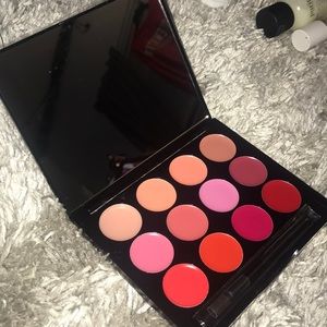 ISH Lip Statement Palette